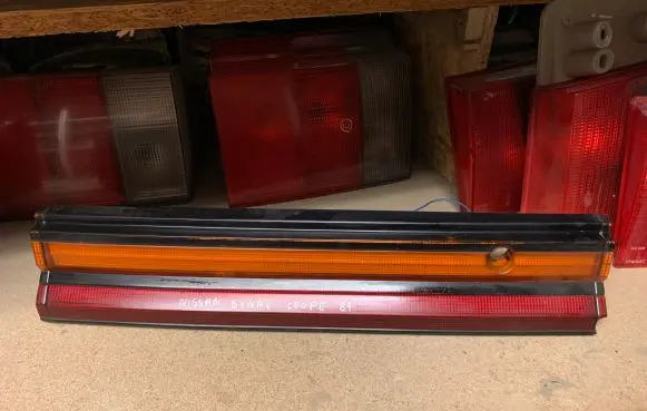 Nissan Sunny Tailgate rear/tail lights 7985057A00066B