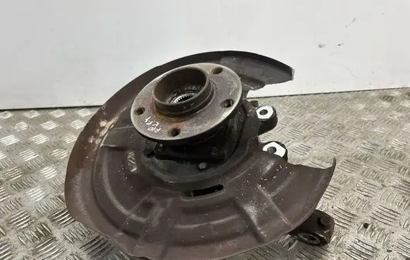 BMW 5 F10 F11 Rear wheel hub spindle/knuckle 6793769