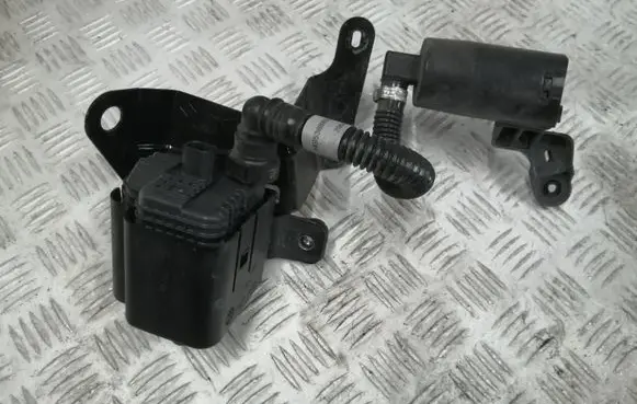 Renault Captur II Electric auxiliary coolant/water pump 173A24112R 2002112 0821004130