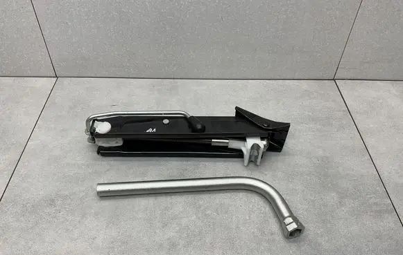 Audi A1 Lift Jack 6R0011031H 8N0012219