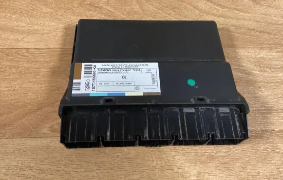 Ford Mondeo Mk III Comfort/convenience module 1S7T15K600KA