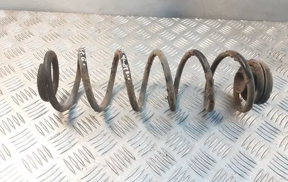 Volkswagen Golf IV Rear coil spring