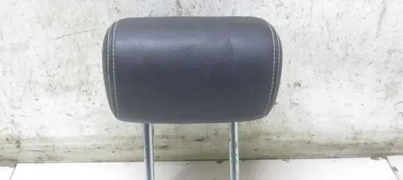 Toyota Avensis T270 Rear seat headrest 