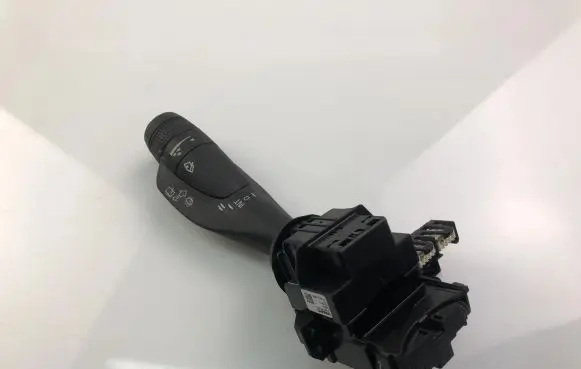 Volvo XC60 Indicator stalk 31674103