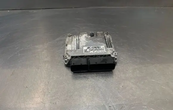 Volkswagen PASSAT B6 Engine control unit/module 03C906056EE 03C906056AK 0261S02383