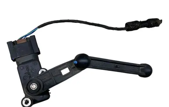 BMW X6M F86 Rear air suspension level height sensor 6853747 37146853747