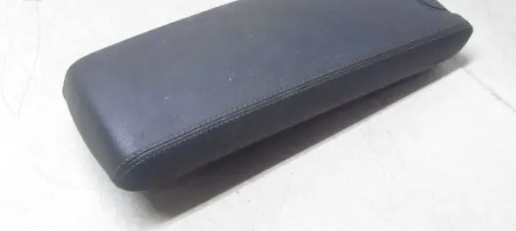 Toyota Avensis T270 Armrest