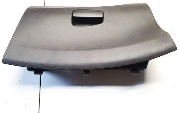 Glove box