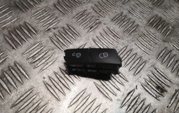 Mercedes-Benz C W204 Central locking switch button 2048706410 A2048706410