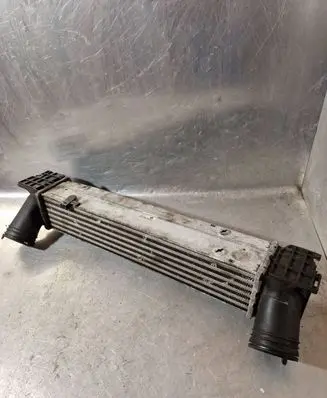 BMW 3 E90 E91 Intercooler radiator 3093796