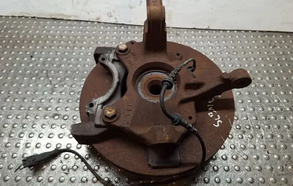 Renault Megane III Front wheel hub spindle knuckle S25056578 400140044R