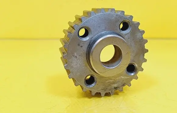Volkswagen Golf IV Crankshaft gear 06A105263C