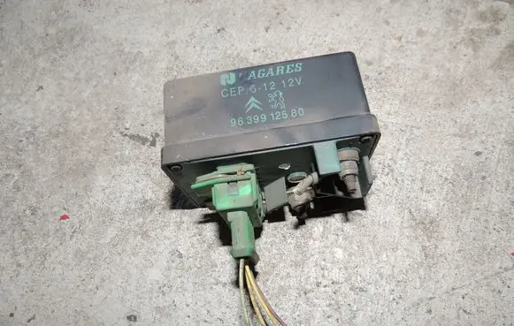 Citroen C5 Glow plug pre-heat relay 9639912580
