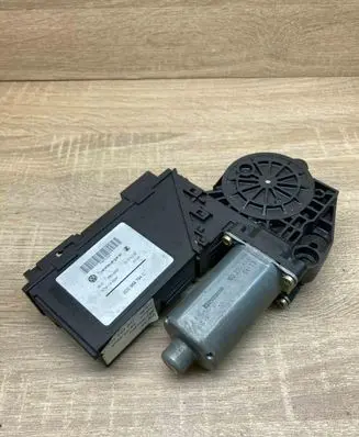 Volkswagen Touareg I Rear door window regulator motor 3D0959794C 0130821764