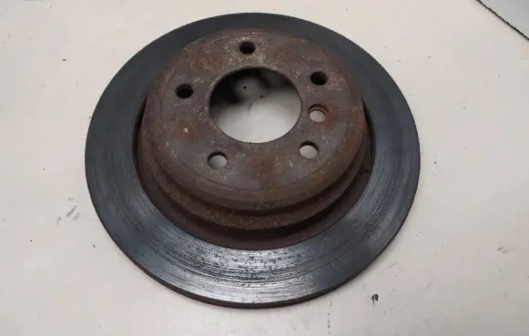 BMW 5 E39 Rear brake disc