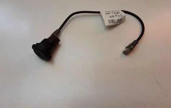 Citroen Berlingo USB socket connector 9800331880