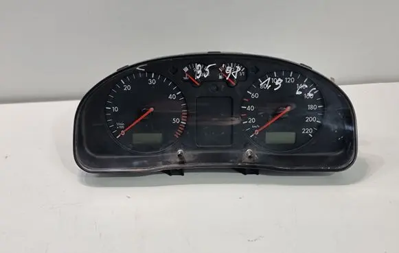Volkswagen PASSAT B5 Speedometer (instrument cluster) 3B1019860C