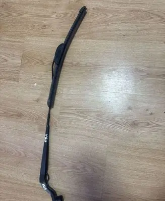 Dodge Caliber Front wiper blade arm