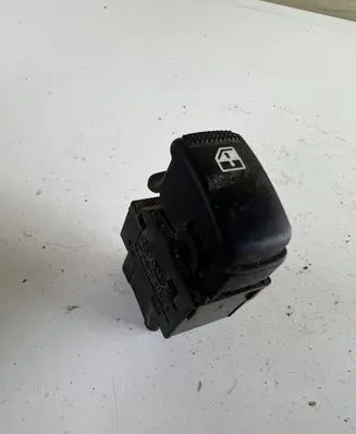 Hyundai Tucson JM Electric window control switch