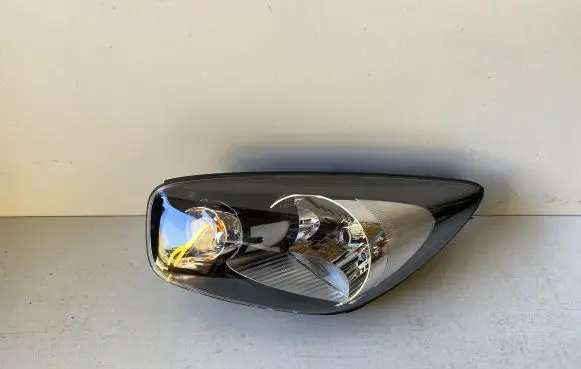 KIA Picanto Headlight/headlamp 921011Y0