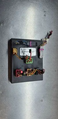Audi A4 S4 B8 8K Comfort/convenience module 8K0907063DJ
