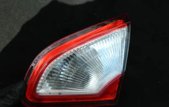 Nissan Qashqai Tailgate rear/tail lights 26550BR01A