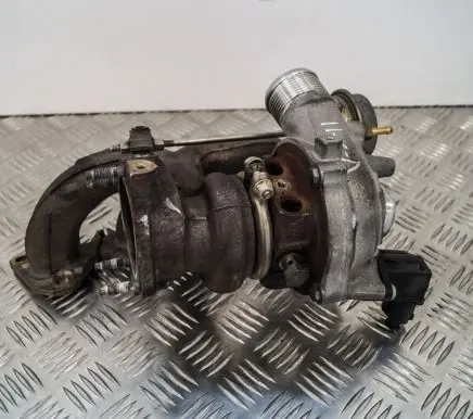 Volkswagen PASSAT B7 Turbo 03C145702R