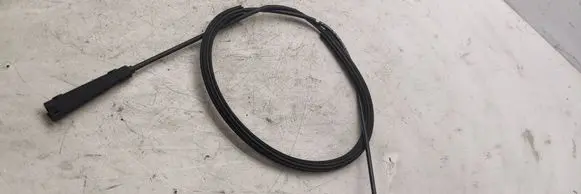 Volkswagen Golf Plus Engine bonnet/hood lock release cable 5M0823535