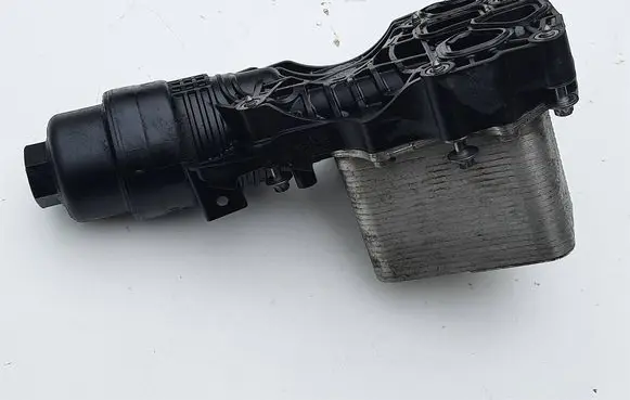 Engine oil radiator