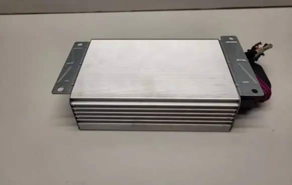 Audi A6 S6 C6 4F Sound amplifier 4f0910223b