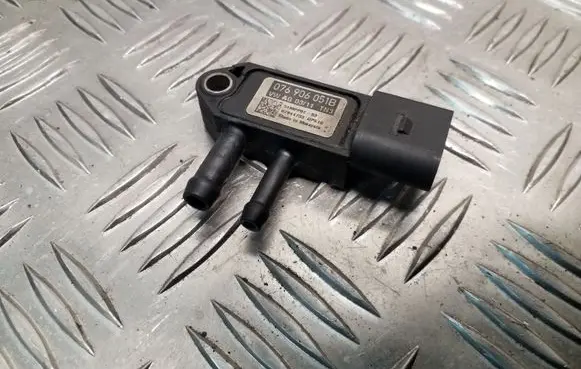 Volkswagen Touran II Exhaust gas pressure sensor 076906051B