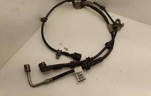 Chrysler Pacifica Brake line pipe/hose P68442754AB T64WA04021B6110 Z61158194