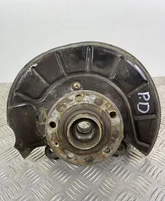 Volkswagen Tiguan Front wheel hub
