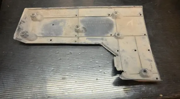 Lexus IS 220D-250-350 Engine splash shield/under tray 5816553020