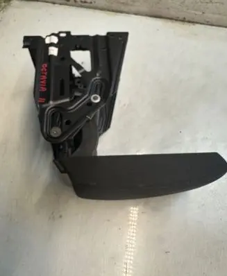 Skoda Octavia Mk2 (1Z) Armrest 1Z0864207