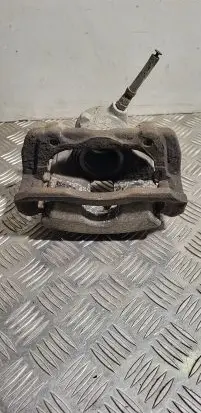 Mercedes-Benz C W204 Front brake caliper A2044212381