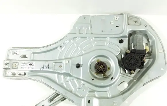 Hyundai Tucson JM Front door window regulator with motor 824702E010