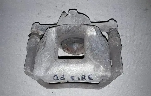 Toyota Auris E180 Front brake caliper 4773002510