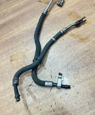 BMW 3 E90 E91 Oil cooling pipe 7567208 7567207