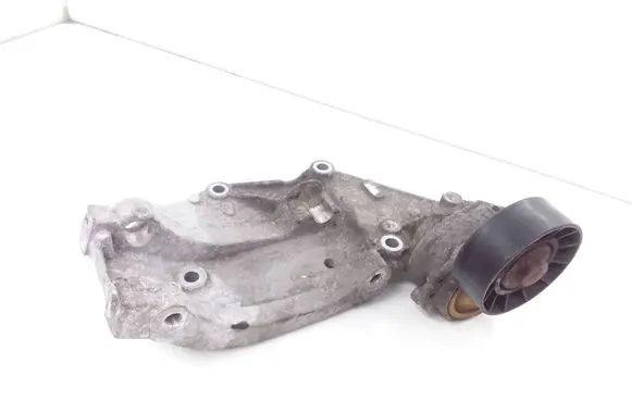 Ford Focus Generator/alternator bracket 9682367380
