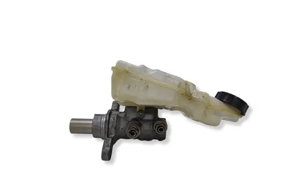 Ford Focus Master brake cylinder BV612C246A