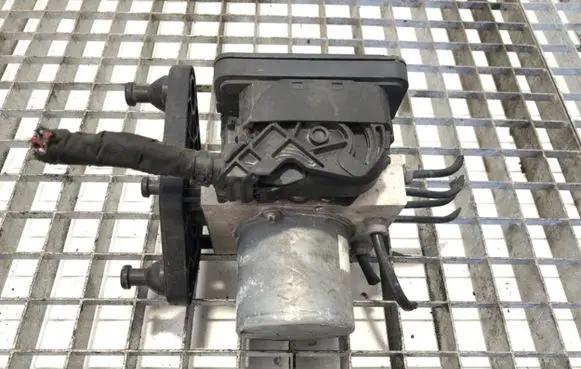 Mercedes-Benz Sprinter W906 ABS Pump A9079009705