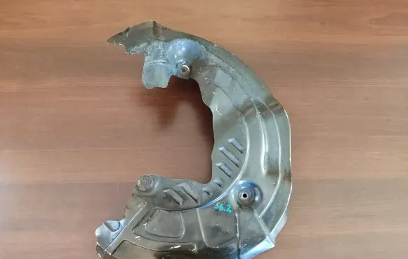 BMW M3 F80 Front brake disc dust cover plate 2284768 34112284768