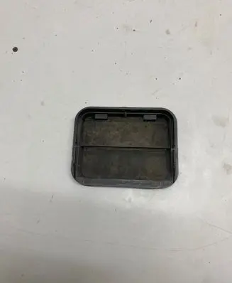 Tesla Model S Quarter panel pressure vent 2F2AB280B62