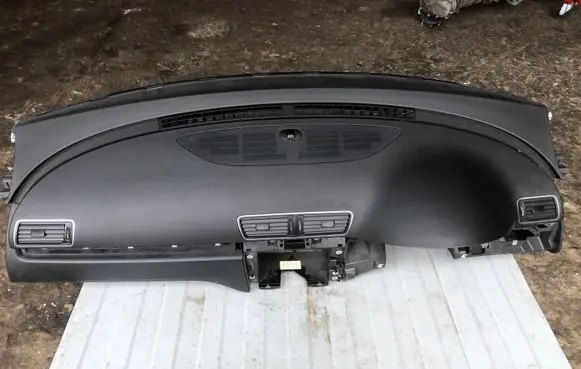 Volkswagen PASSAT B7 Dashboard 3AC857003N