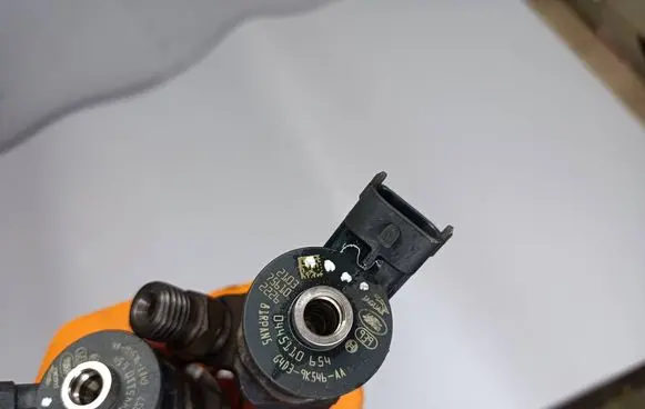 Jaguar XF Fuel injector 0445110654 6H3Q9K546