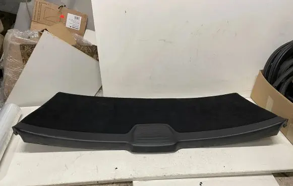 Mercedes-Benz C W204 Tailgate trim A2047400070