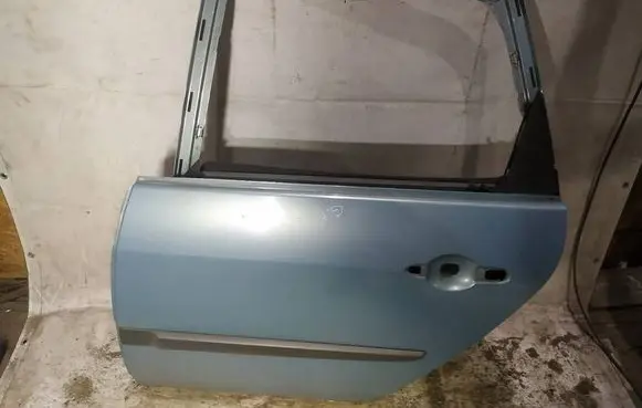 Renault Scenic II - Grand scenic II Rear door melynos