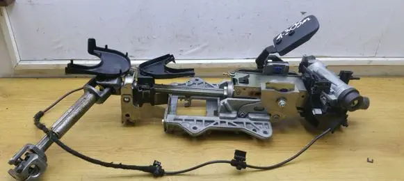 Audi A3 S3 8P Steering wheel axle 8P2419502G