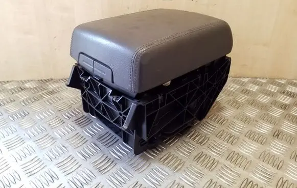 Volkswagen Touareg I Armrest 7L6863762L